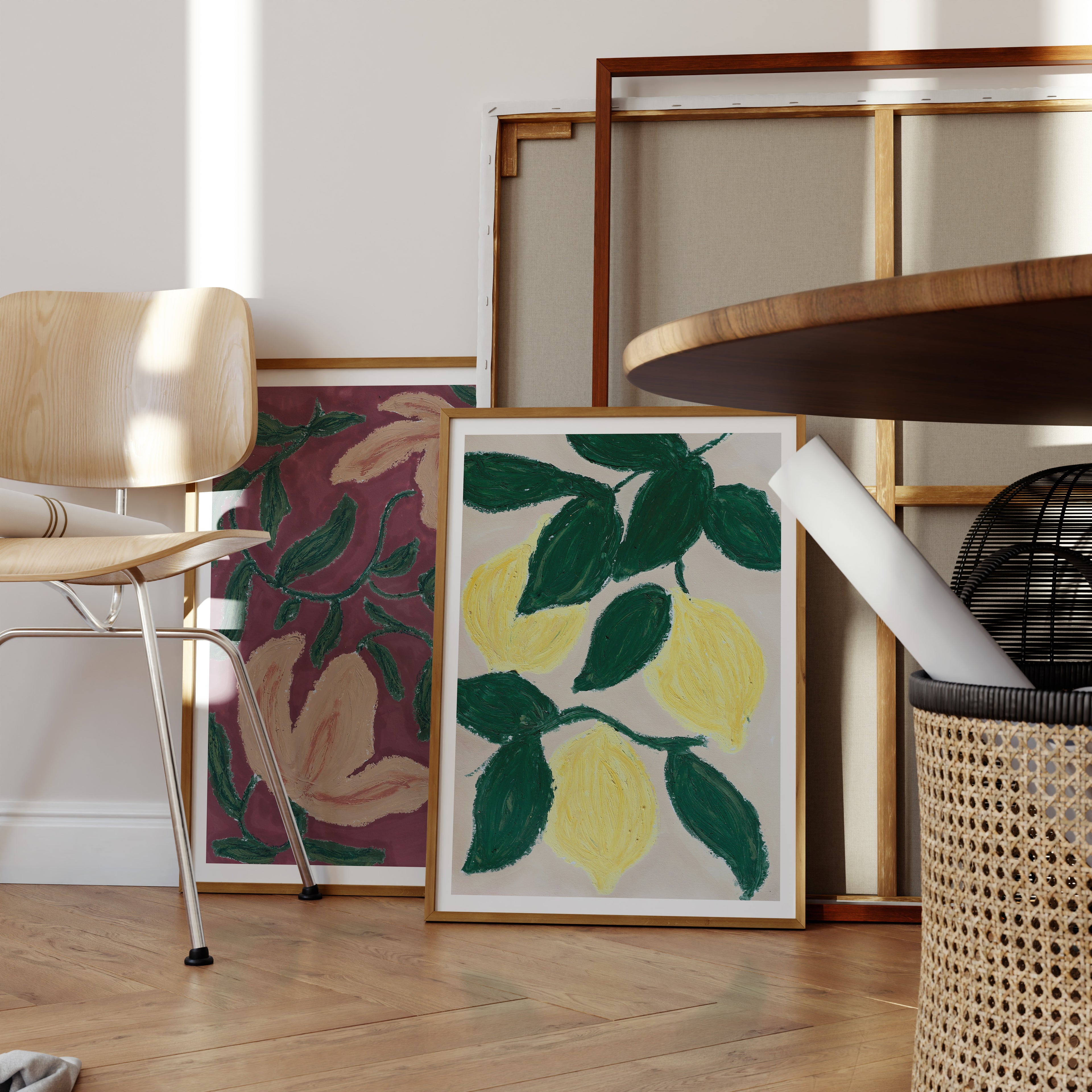 Lemon Branch kunstprint med citroner og grønne blade stylet sammen med botanisk kunst i ateliermiljø.